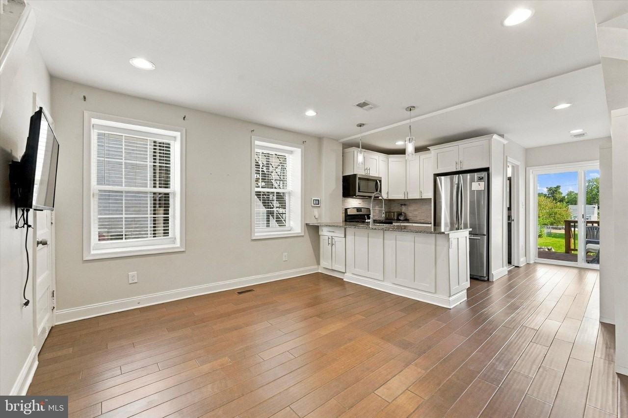 639 Old Elm St - Photo 7 of 30