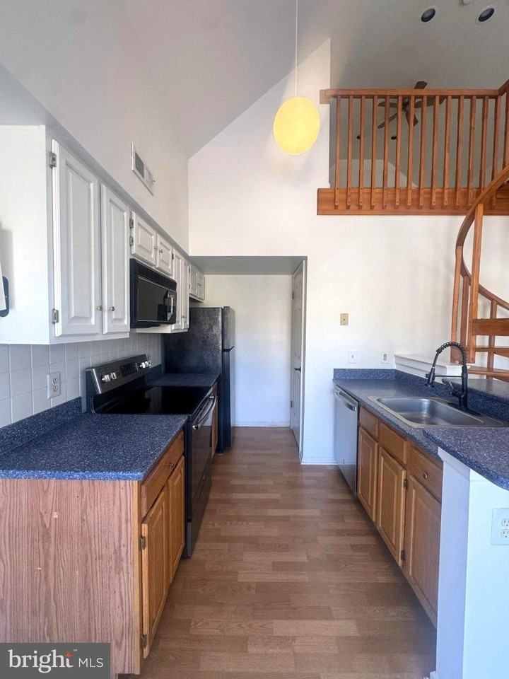 1602 Foxmeadow Cir - Photo 6 of 16