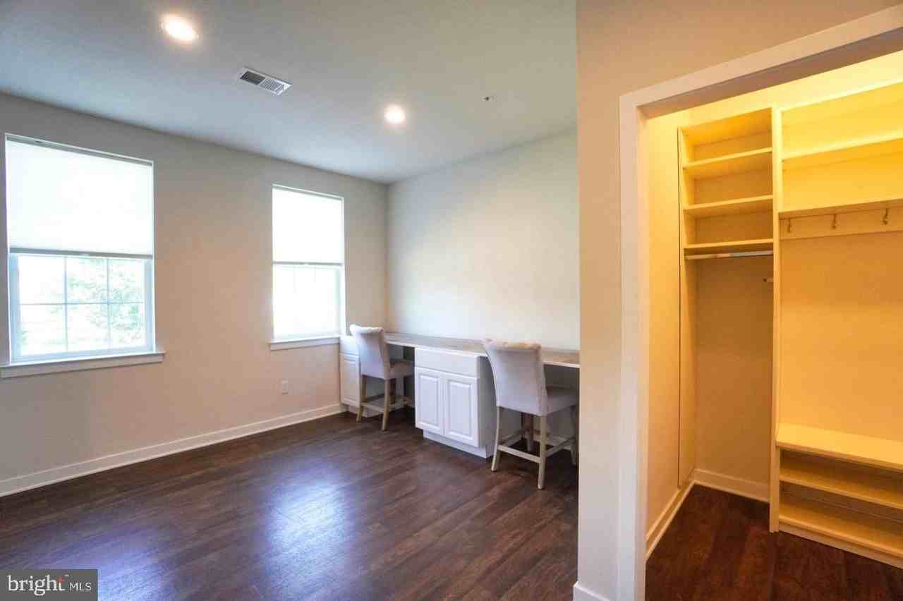 35 Jessop Ln - Photo 5 of 39