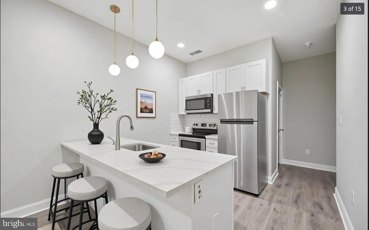 1236 W Airdrie St #B - Photo 2 of 11
