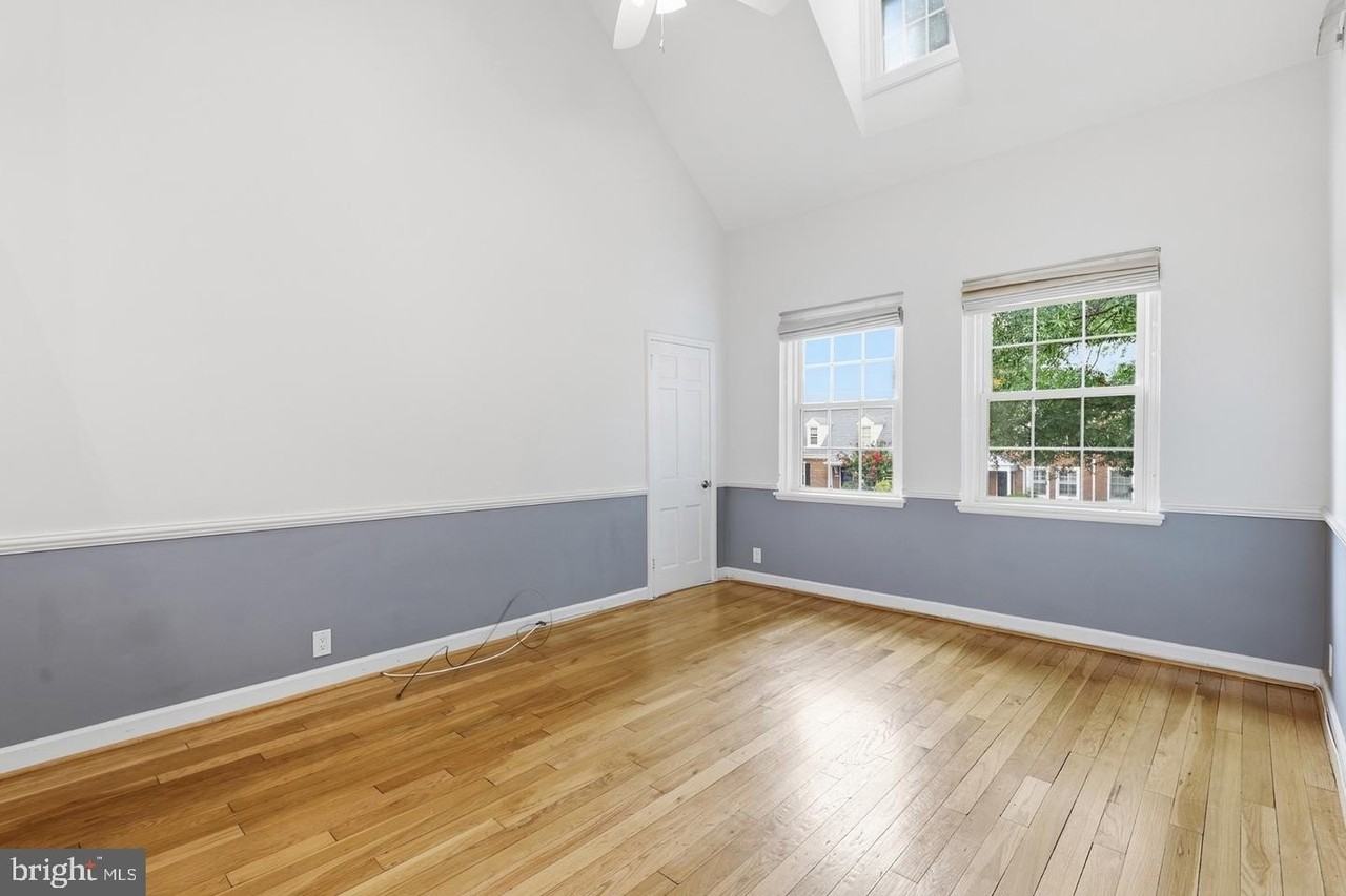 4656 34th St S #B1 - Photo 3 of 22
