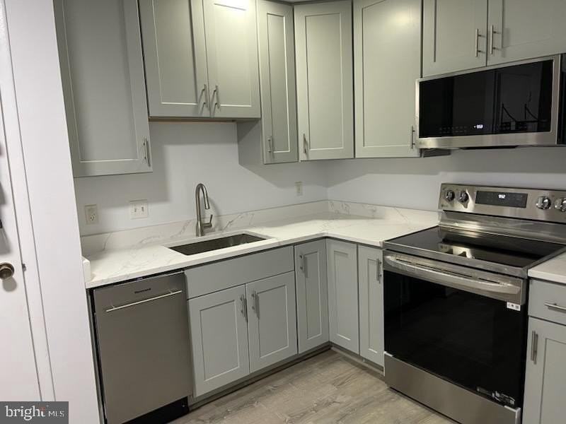 216 Cameron St - Photo 5 of 30