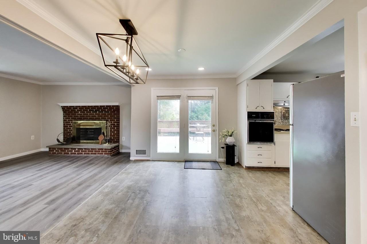 2045 Westmoreland St - Photo 6 of 42