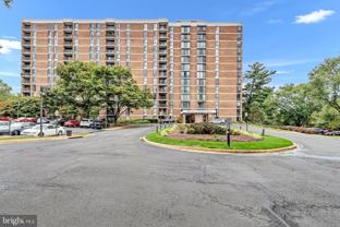 2300 Pimmit Dr #1201 - Photo 1 of 1