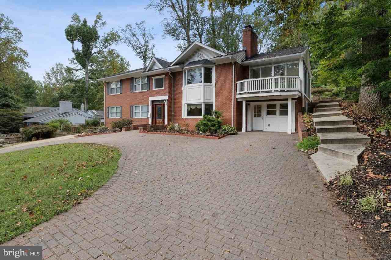 6421 Woodville Dr - Photo 3 of 50
