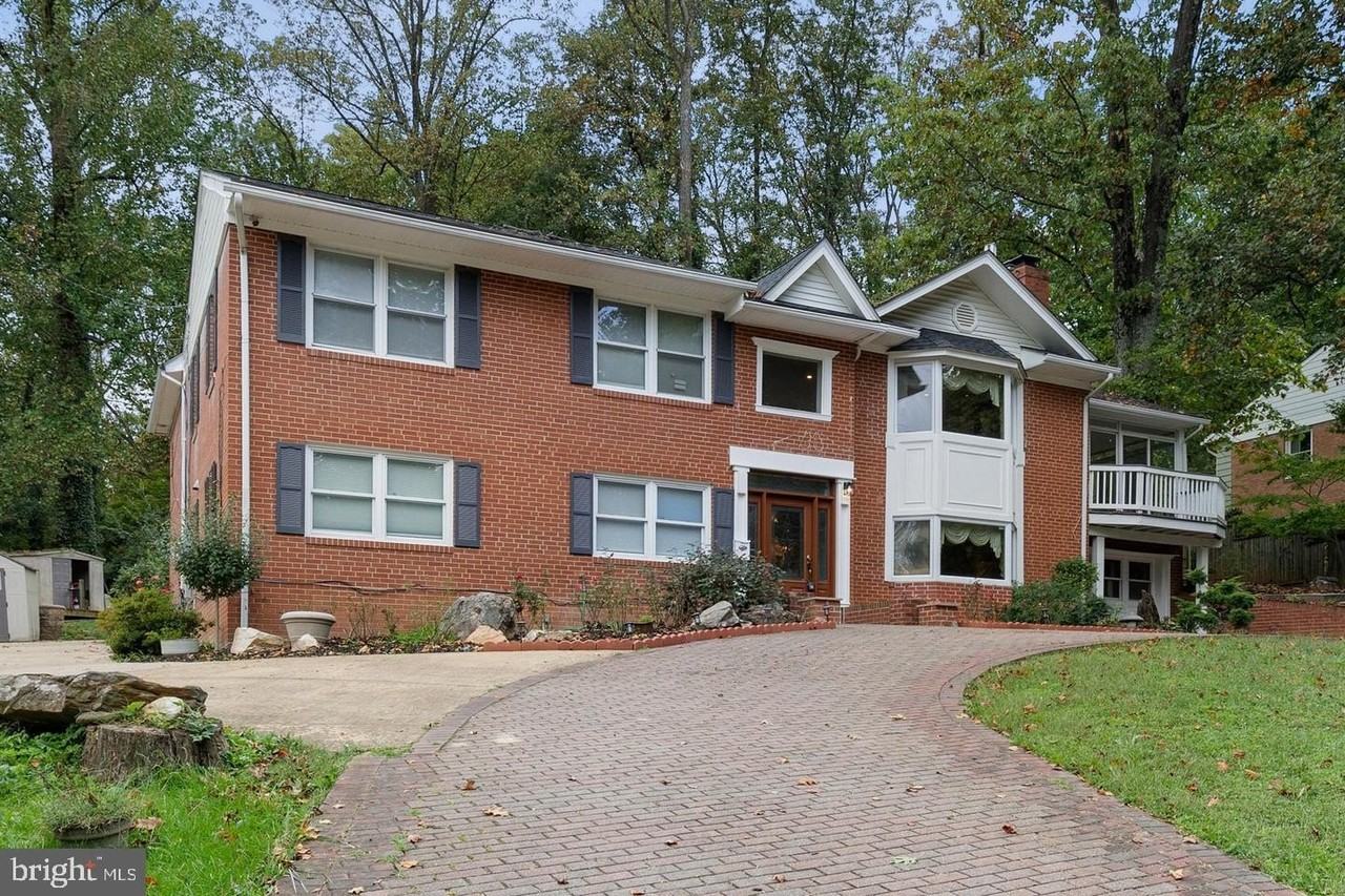 6421 Woodville Dr - Photo 5 of 50