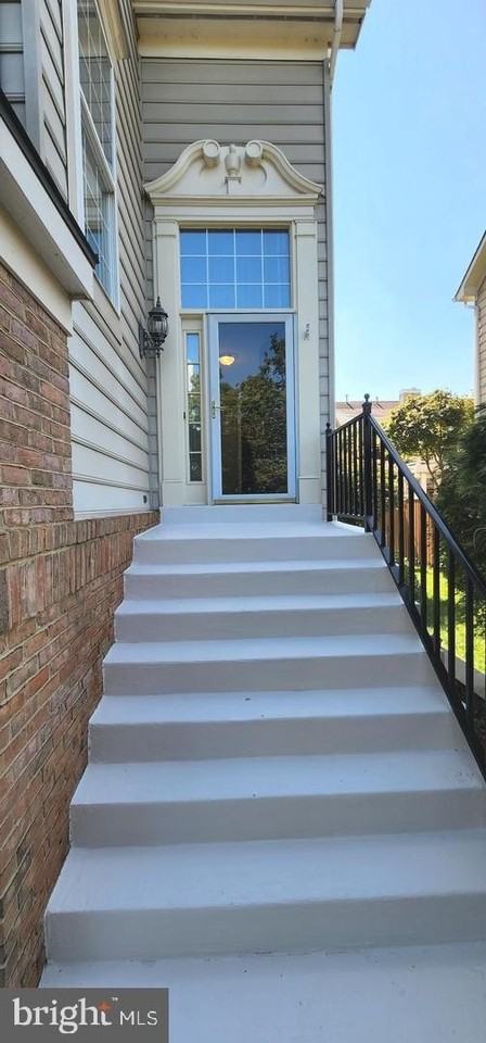 46721 Ashmere Sq - Photo 3 of 32