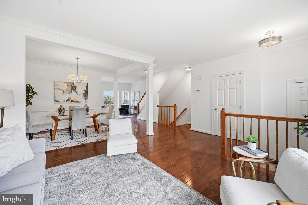 20966 Martingale Sq - Photo 5 of 35