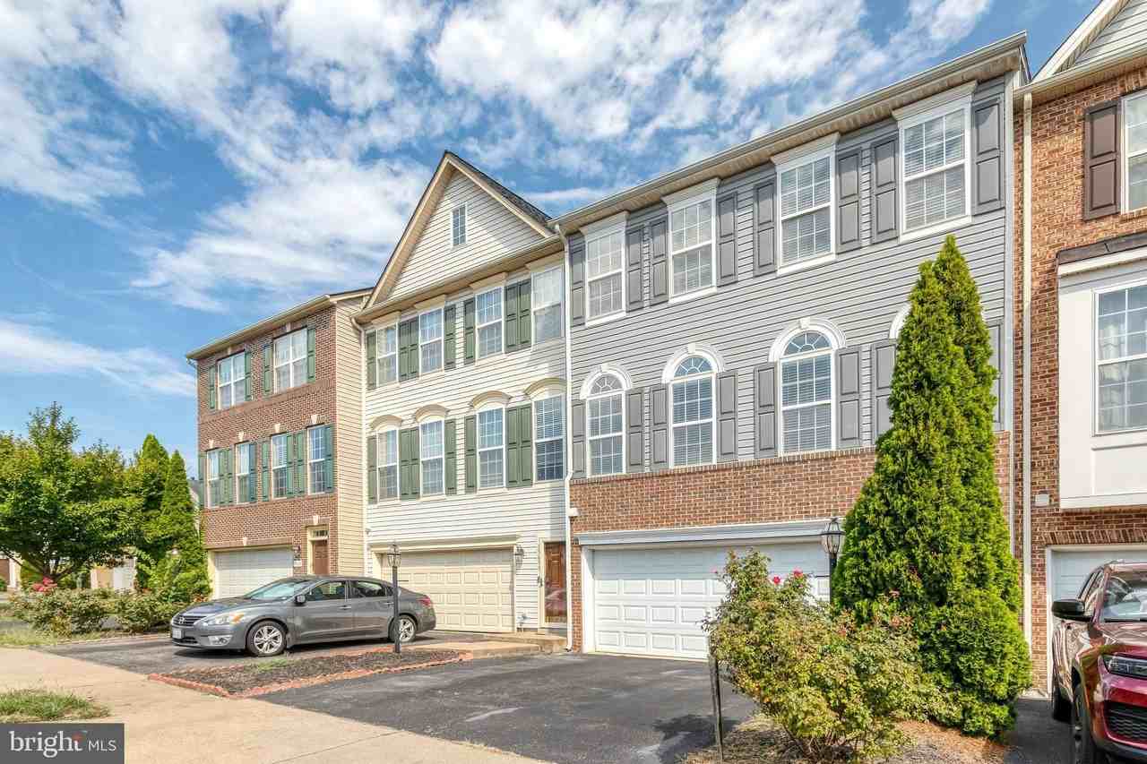 15657 William Bayliss Ct - Photo 3 of 41