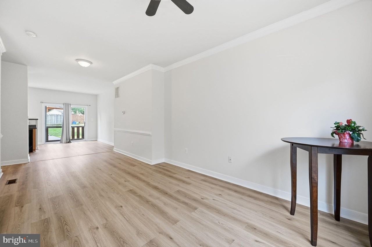 15364 Bronco Way - Photo 3 of 37