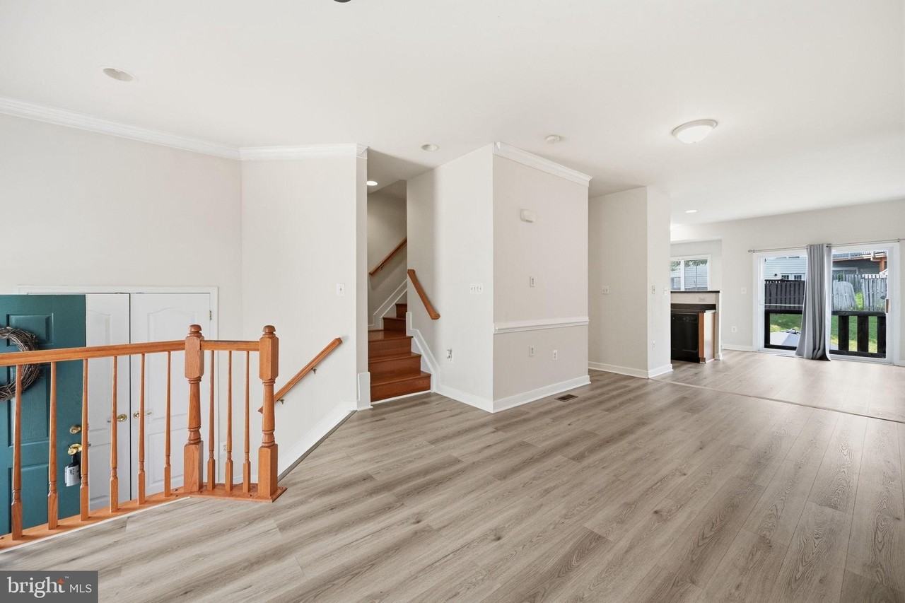 15364 Bronco Way - Photo 4 of 37