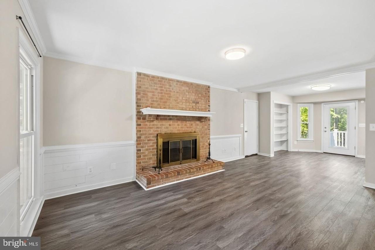 2320 Harpoon Dr - Photo 4 of 50