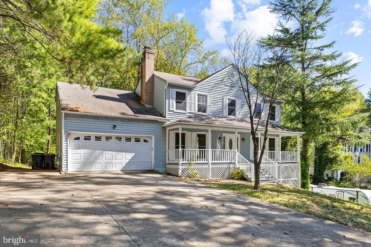 2320 Harpoon Dr - Photo 5 of 50