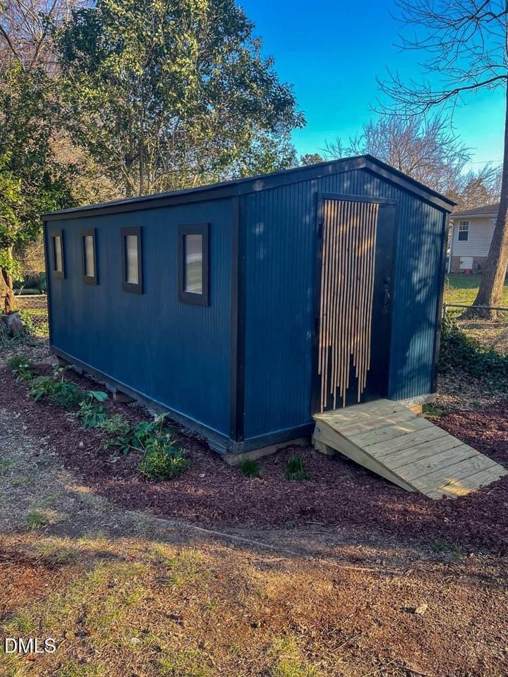 2406 Boswell Rd - Photo 6 of 26