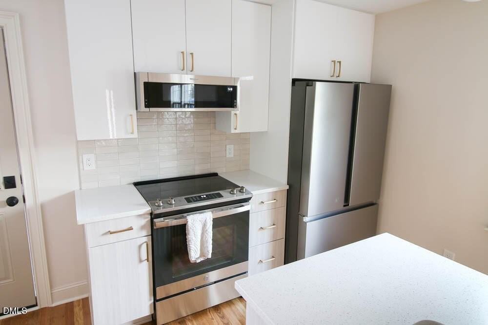 2406 Boswell Rd - Photo 7 of 26
