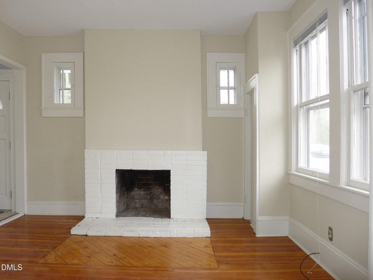 406 Hillsborough St #MAIN - Photo 2 of 12