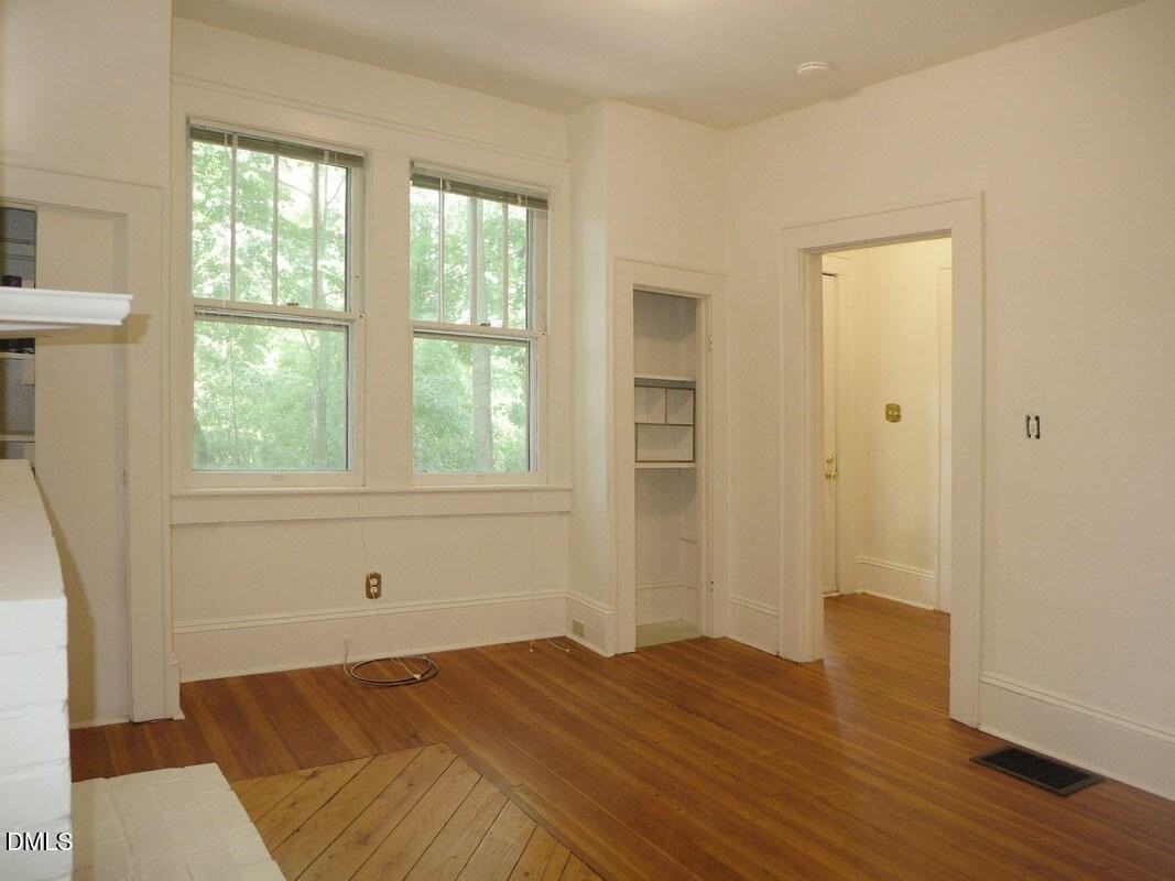 406 Hillsborough St #MAIN - Photo 3 of 12