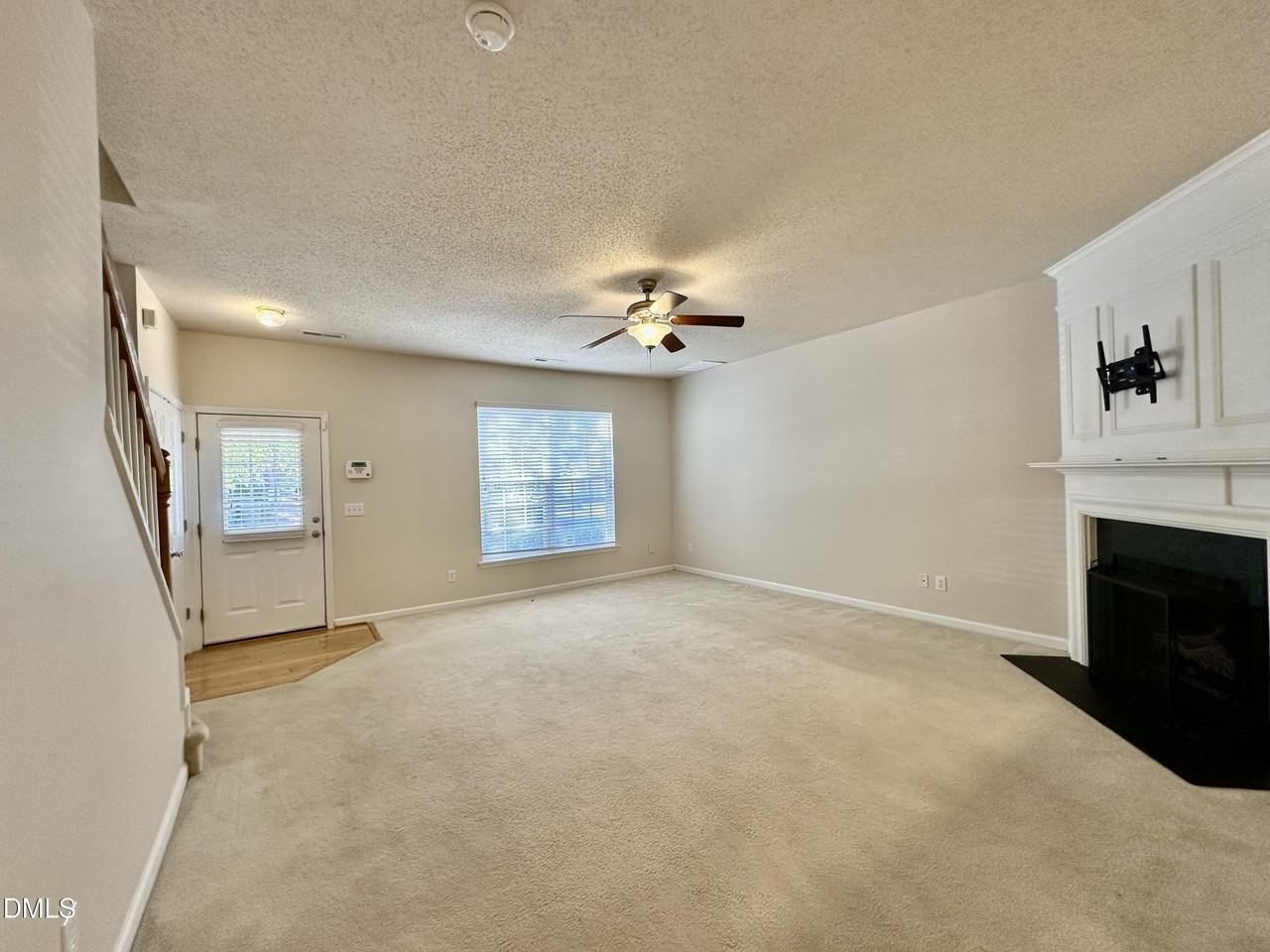 508 Canyon Lake Cir - Photo 3 of 20