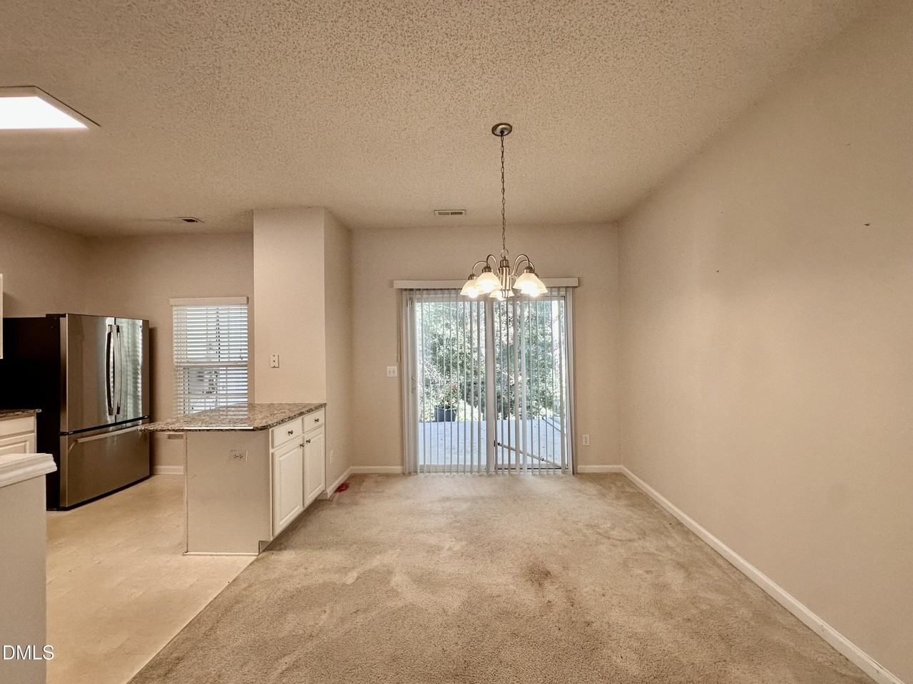 508 Canyon Lake Cir - Photo 4 of 20