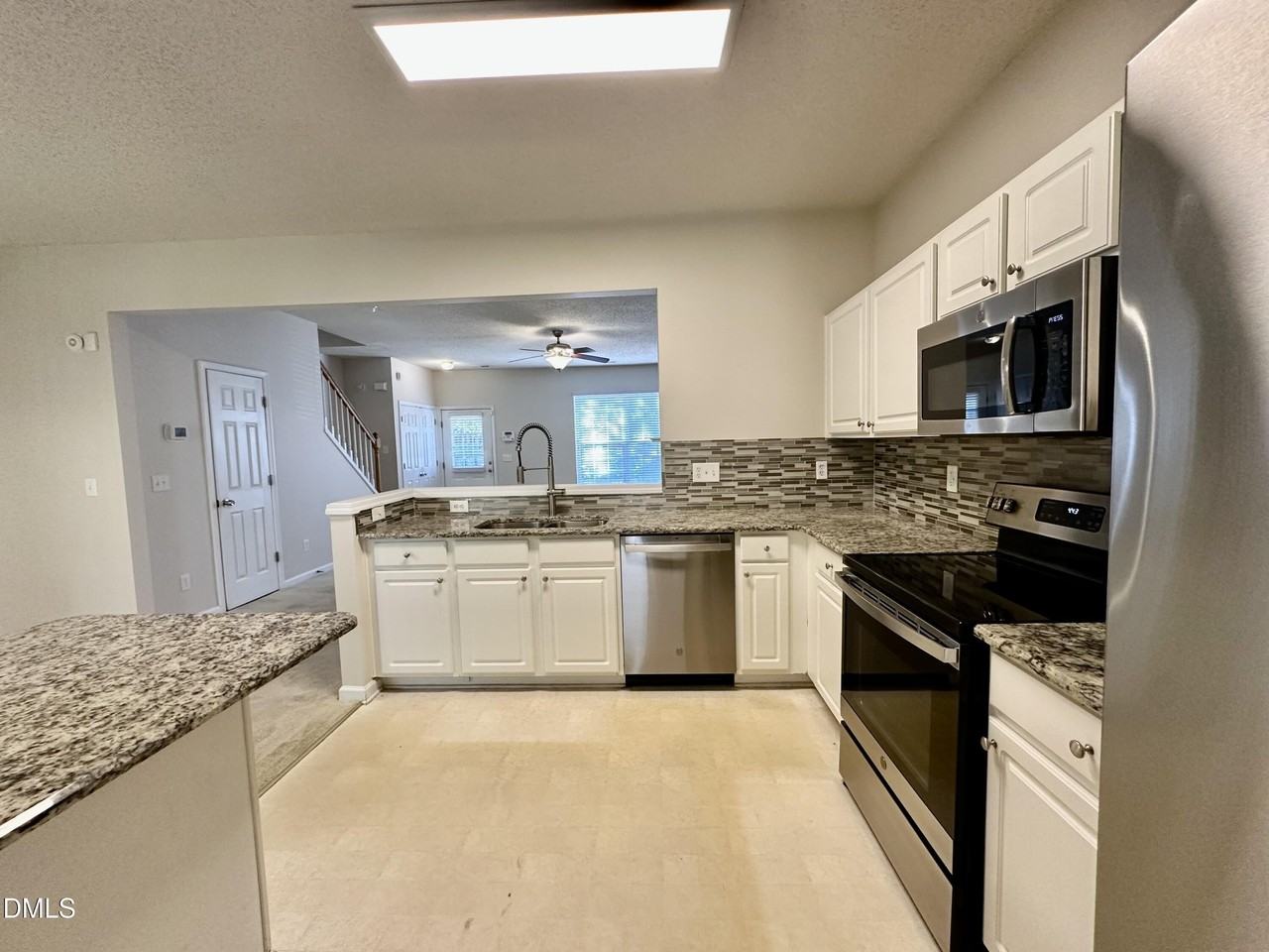 508 Canyon Lake Cir - Photo 6 of 20