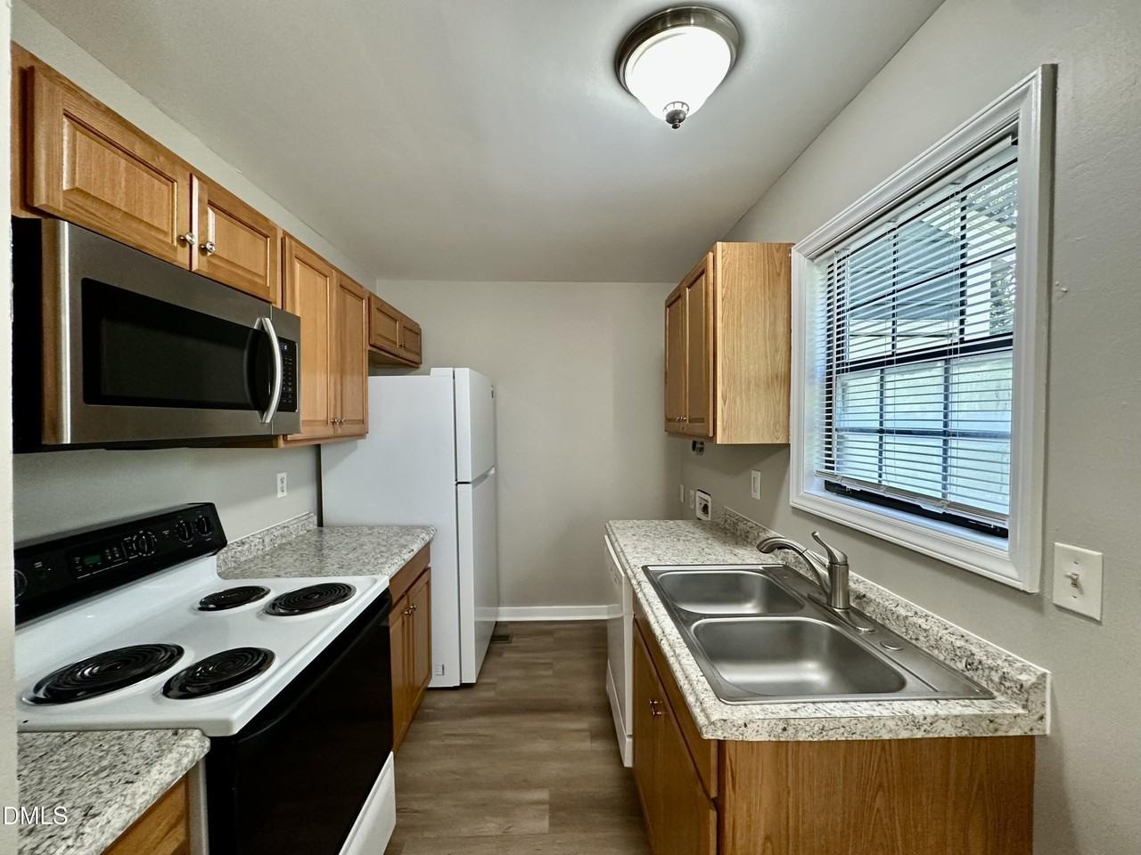 3622 Colchester St #16 - Photo 5 of 14