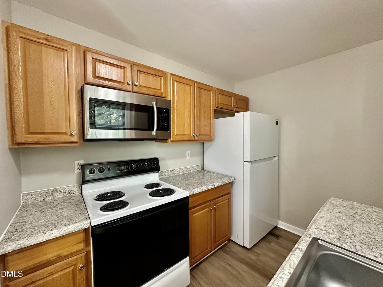 3622 Colchester St #16 - Photo 6 of 14