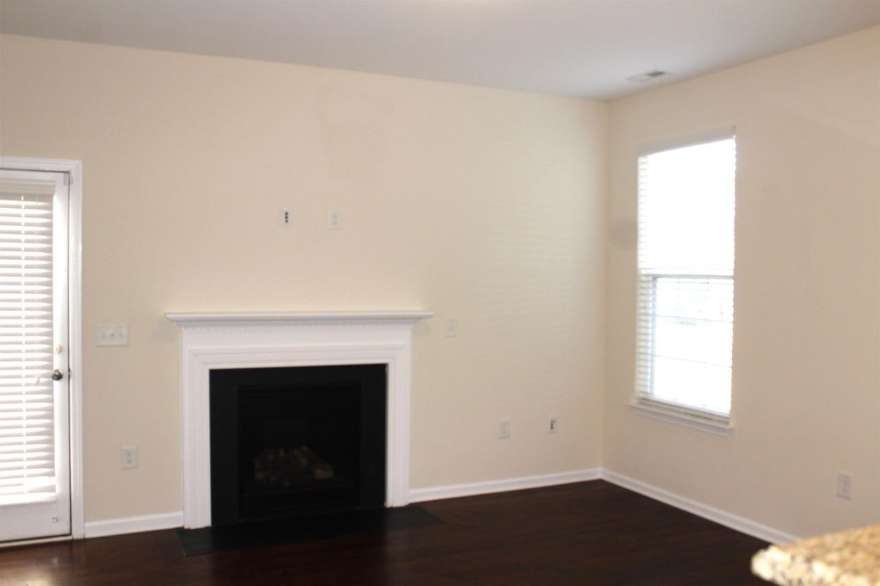 4266 Dunkirk Dr - Photo 3 of 11