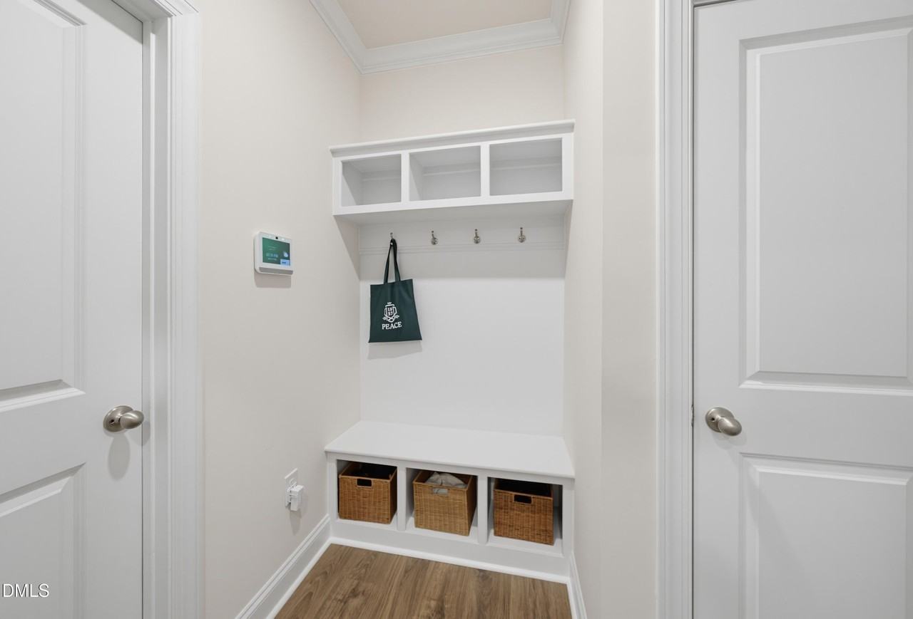 722 Andrade Dr - Photo 3 of 32
