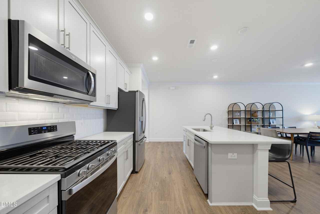 722 Andrade Dr - Photo 5 of 32