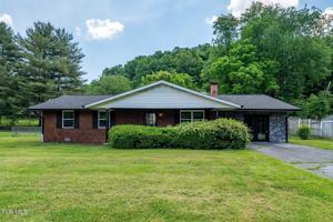 featured image of 2122 Monta Clark St