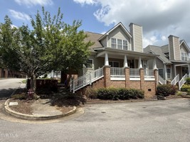 featured image of 10 Charleston Ct