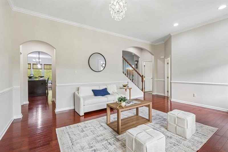 632 Chilliwack Ln - Photo 5 of 36