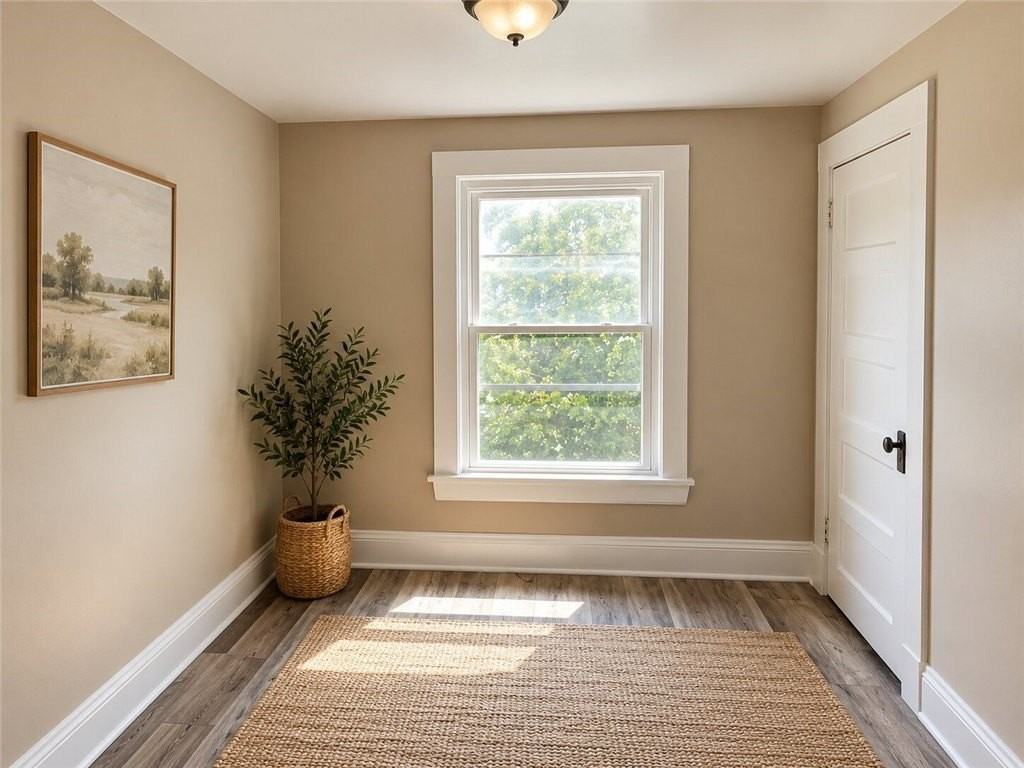 215 Donnan Ave - Photo 6 of 9