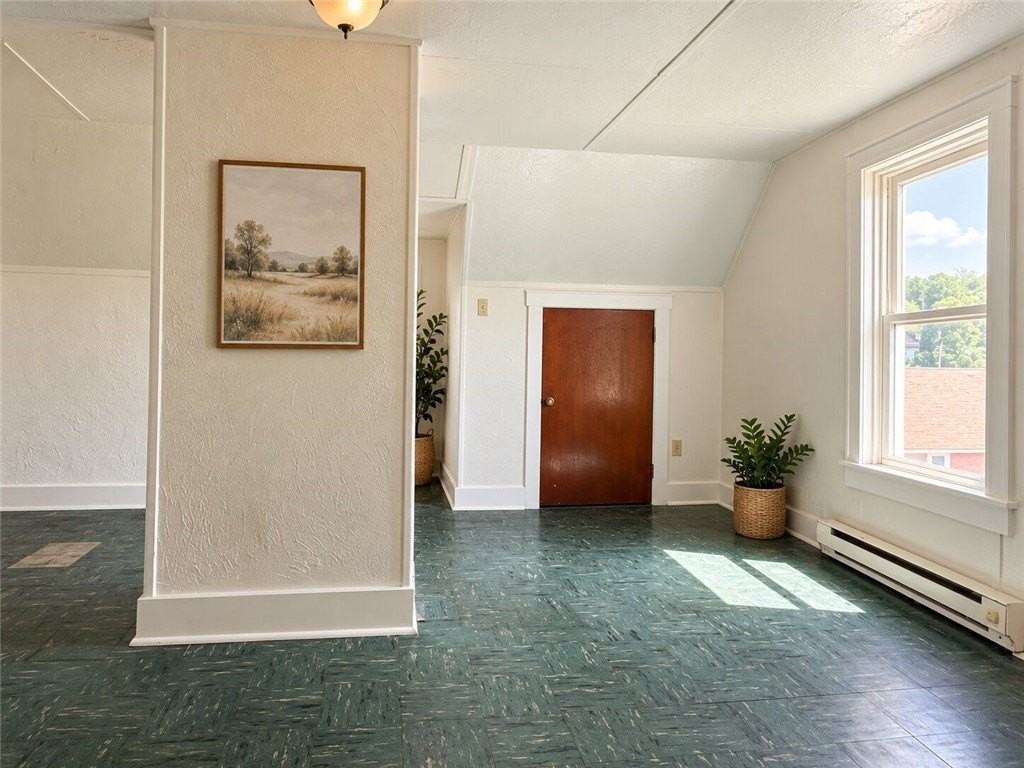 215 Donnan Ave - Photo 7 of 9
