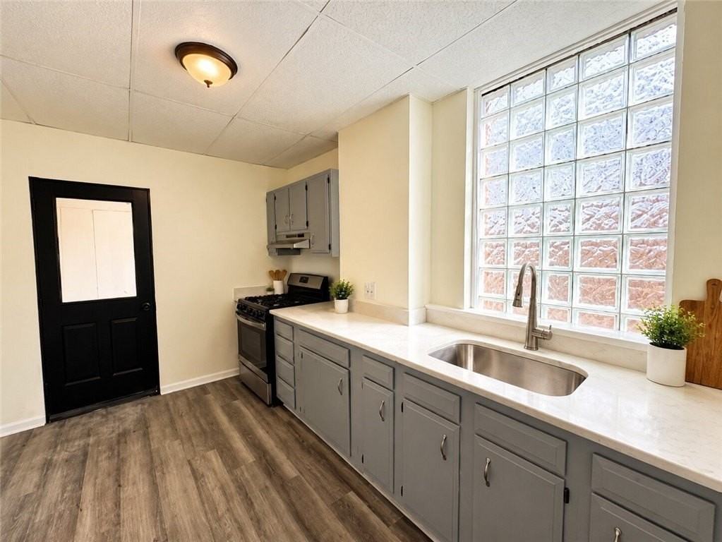 2406 Wurzell Ave - Photo 3 of 8
