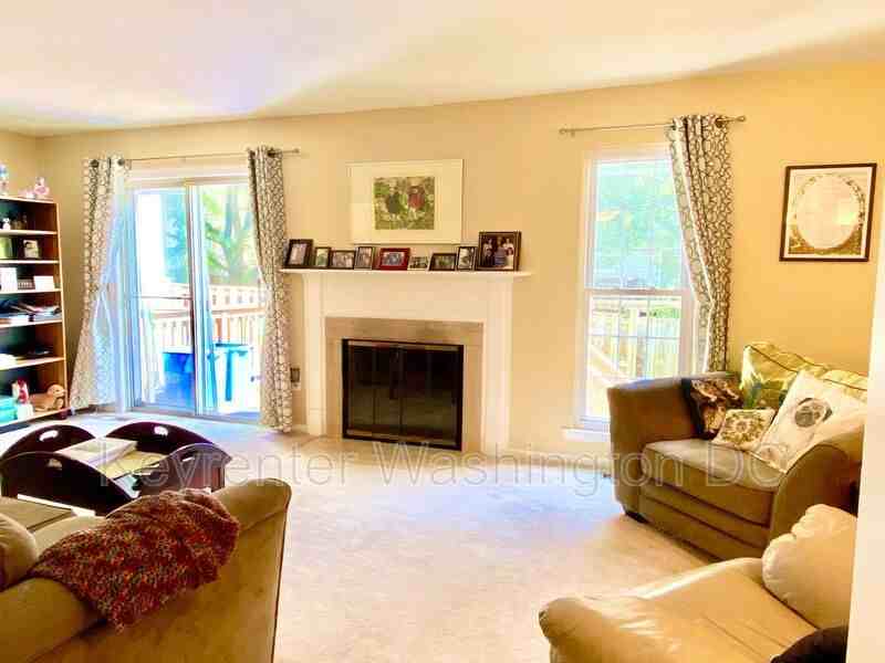 4403 Cannes Ln - Photo 3 of 27