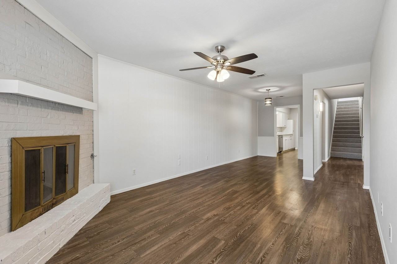 2413 Woodoak Ct - Photo 6 of 37