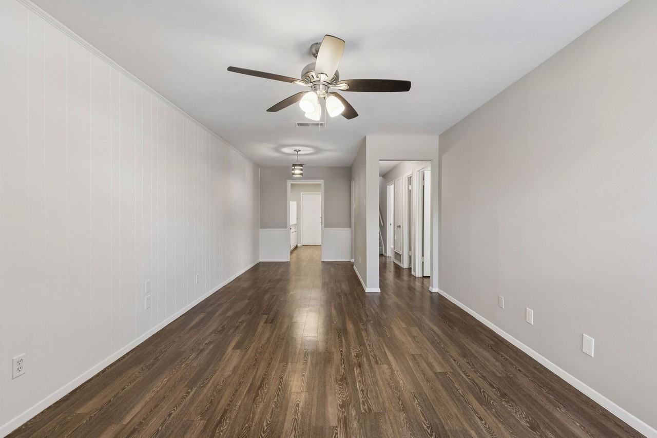 2413 Woodoak Ct - Photo 7 of 37