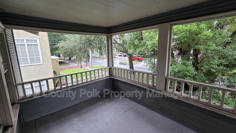 835 S Missouri Ave - Photo 3 of 20