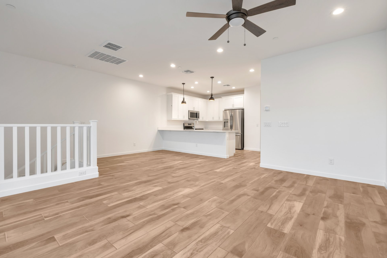 4021 E Catclaw St - Photo 3 of 32