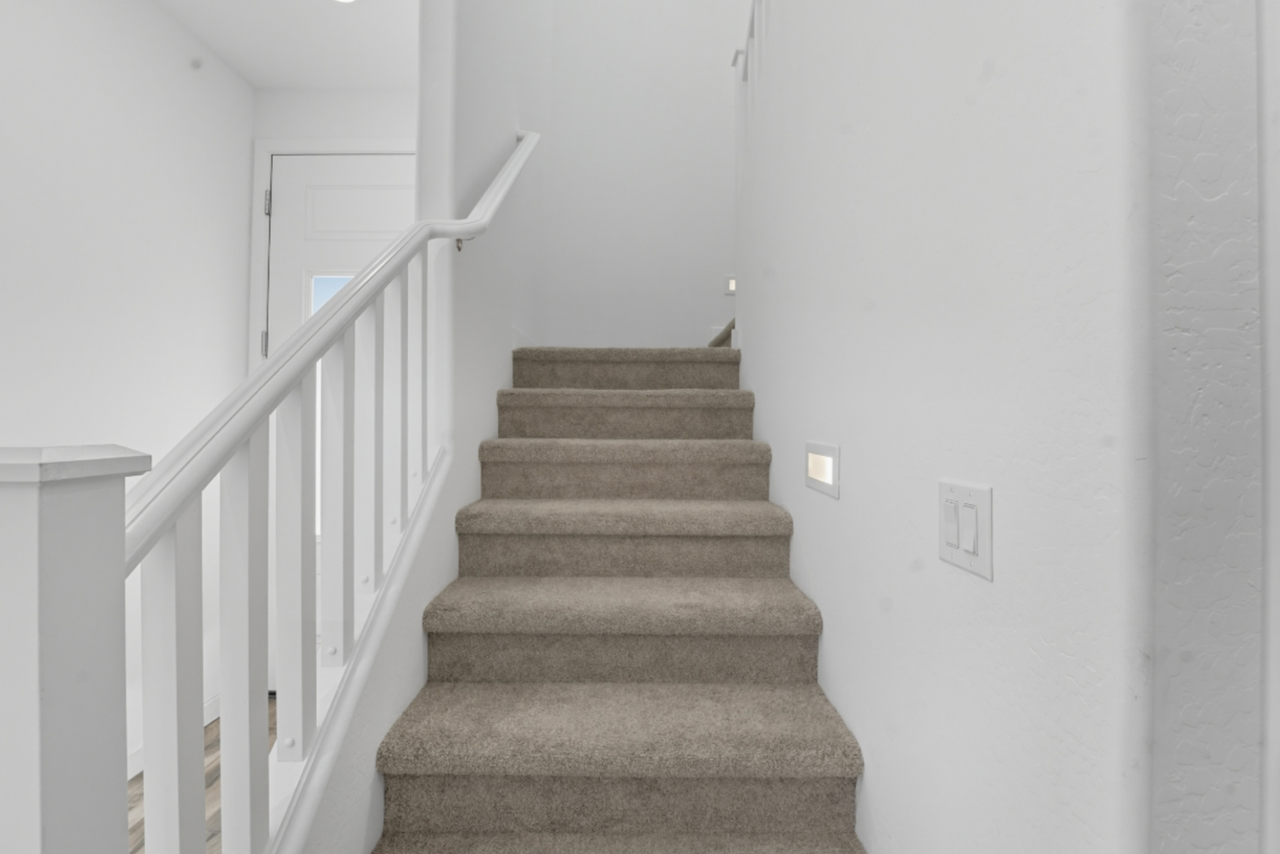4021 E Catclaw St - Photo 4 of 32