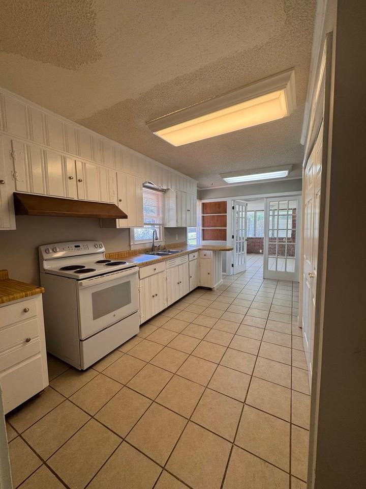 116 Seminole Dr - Photo 5 of 30