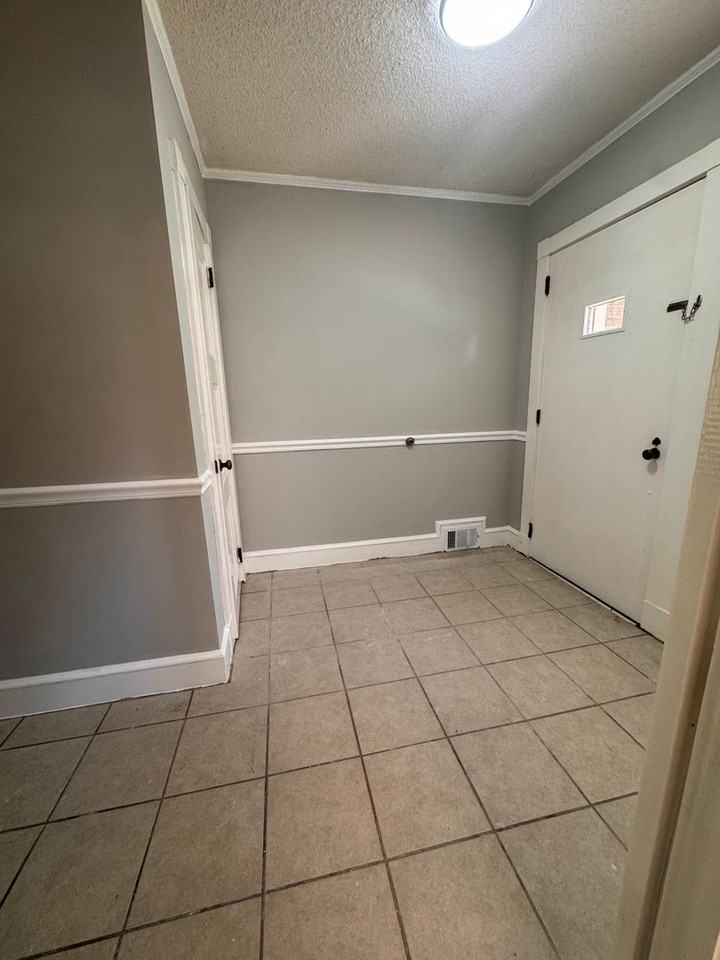 116 Seminole Dr - Photo 6 of 30