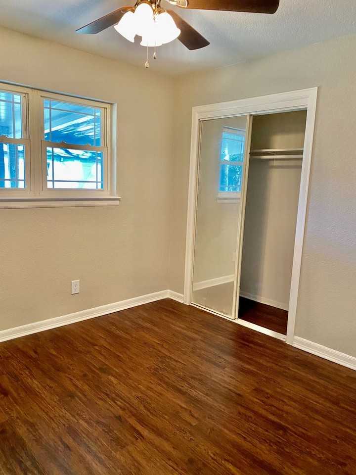5149 Joslin St - Photo 2 of 11