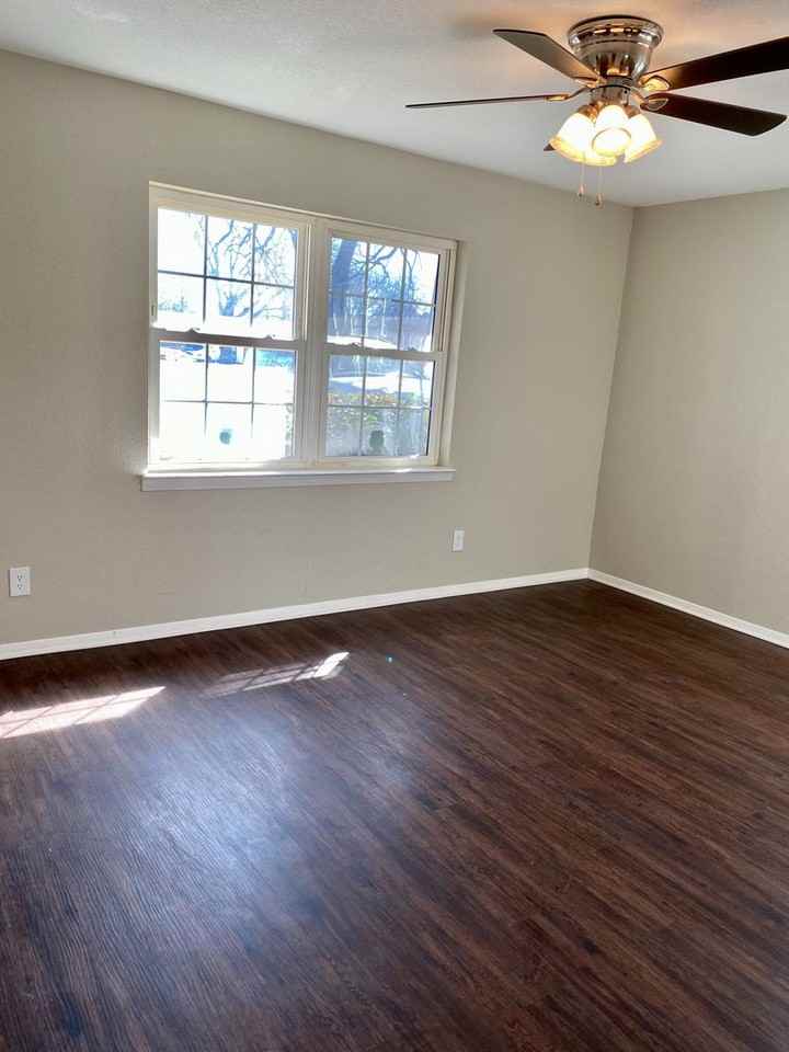 5149 Joslin St - Photo 4 of 11