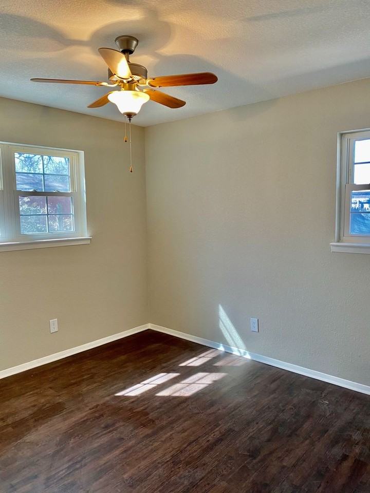 5149 Joslin St - Photo 5 of 11