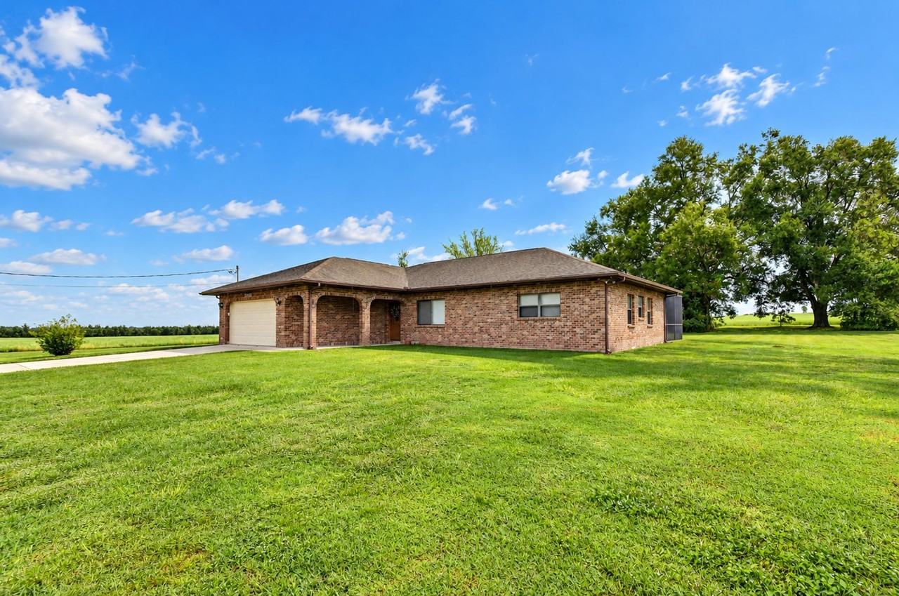 38740 Wilds Rd - Photo 3 of 30