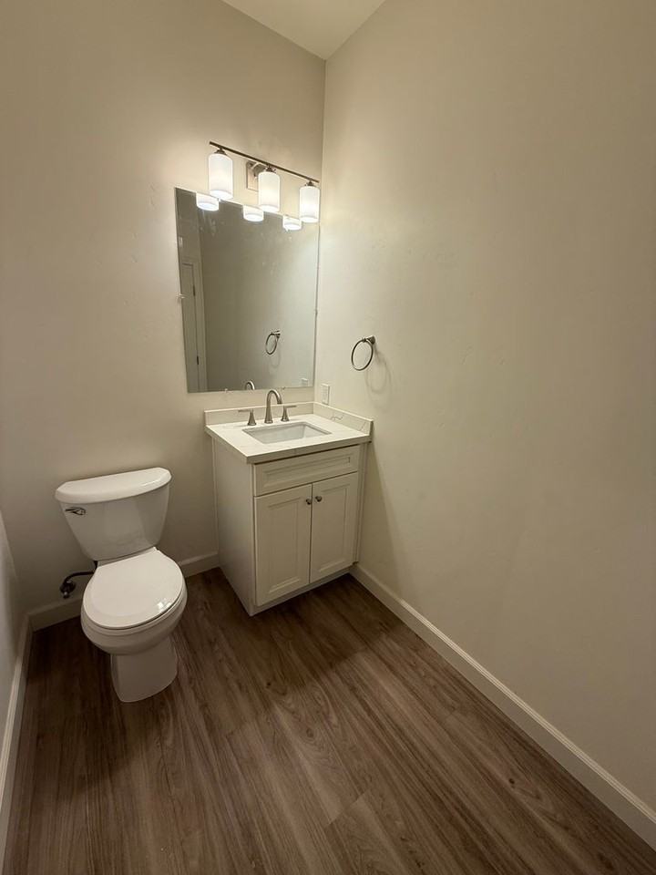Alpine Townhomes - Photo 7 of 19