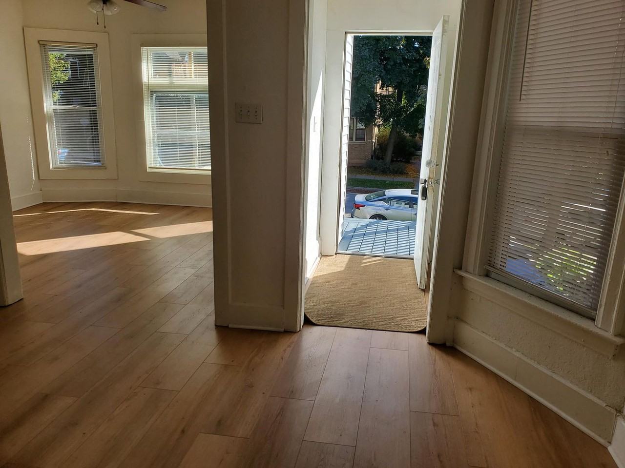 2425 N Cramer St - Photo 2 of 10
