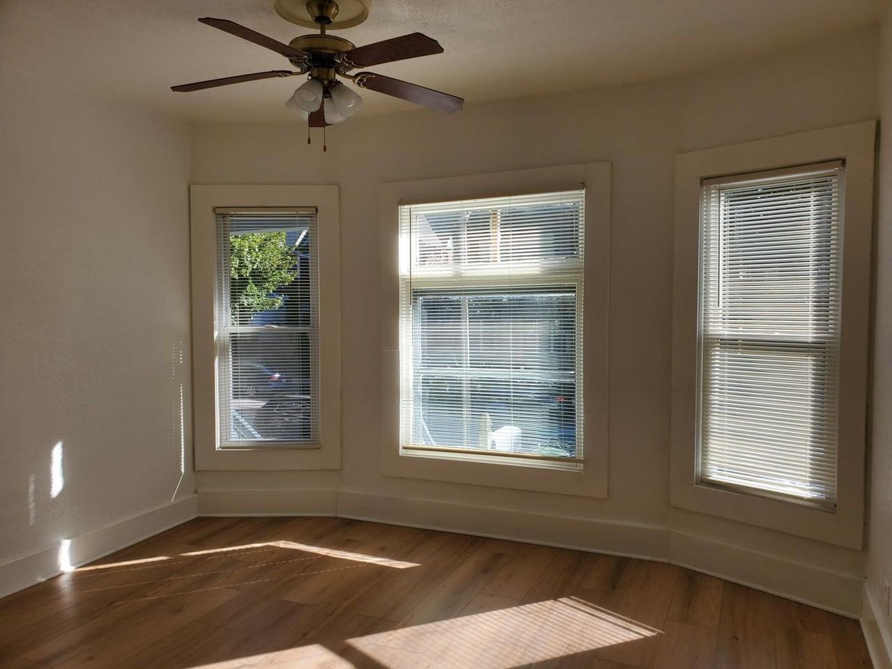 2425 N Cramer St - Photo 3 of 10